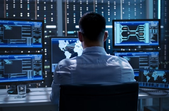 IT Security Expert Againist Hackers